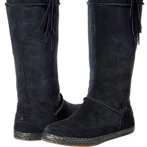 Ugg Emerie boot - black size 9